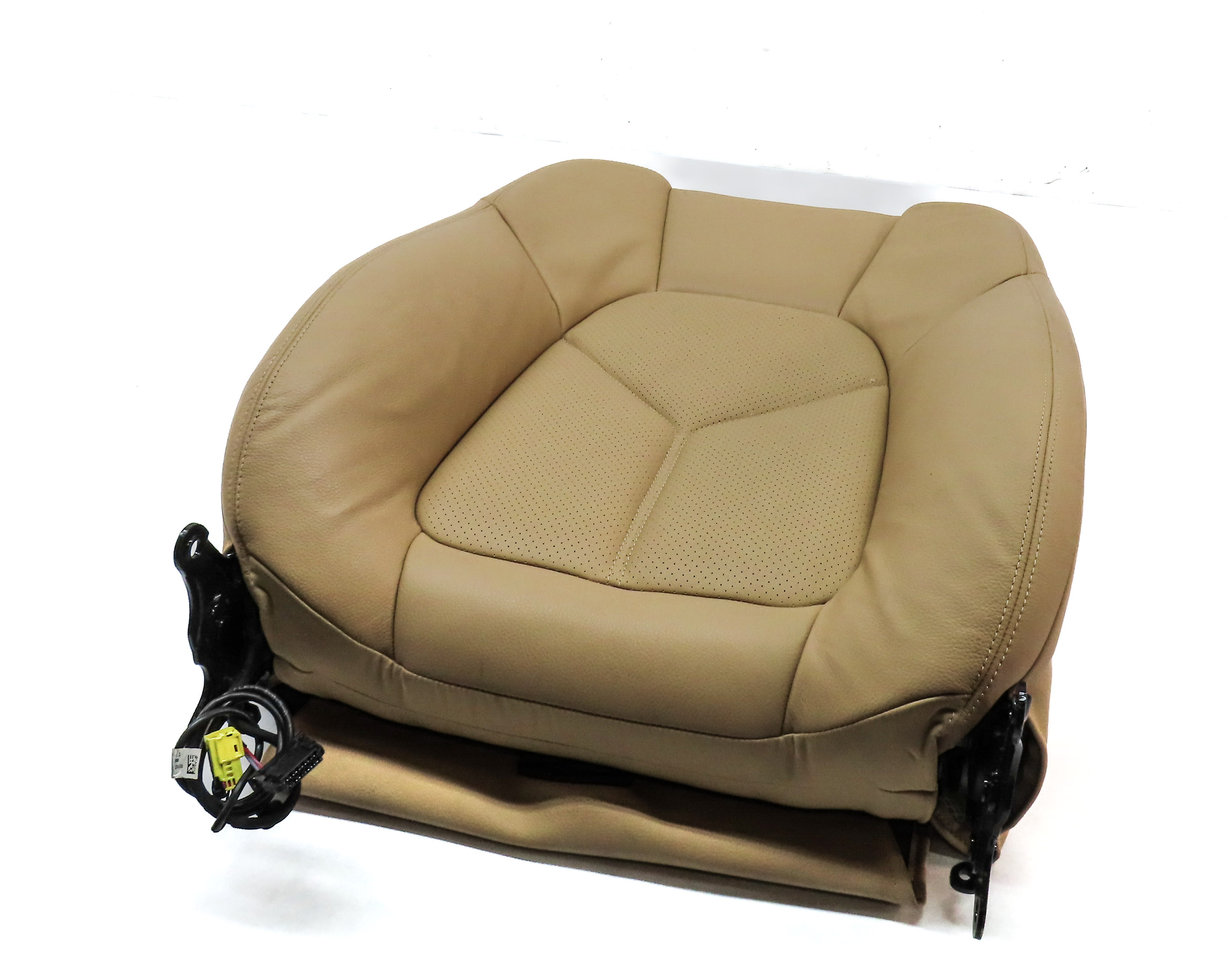 2013 PORSCHE CAYENNE (958) FRONT RIGHT PASSENGER UPPER SEAT BACK CUSHION (BEIGE) — exact item pictured